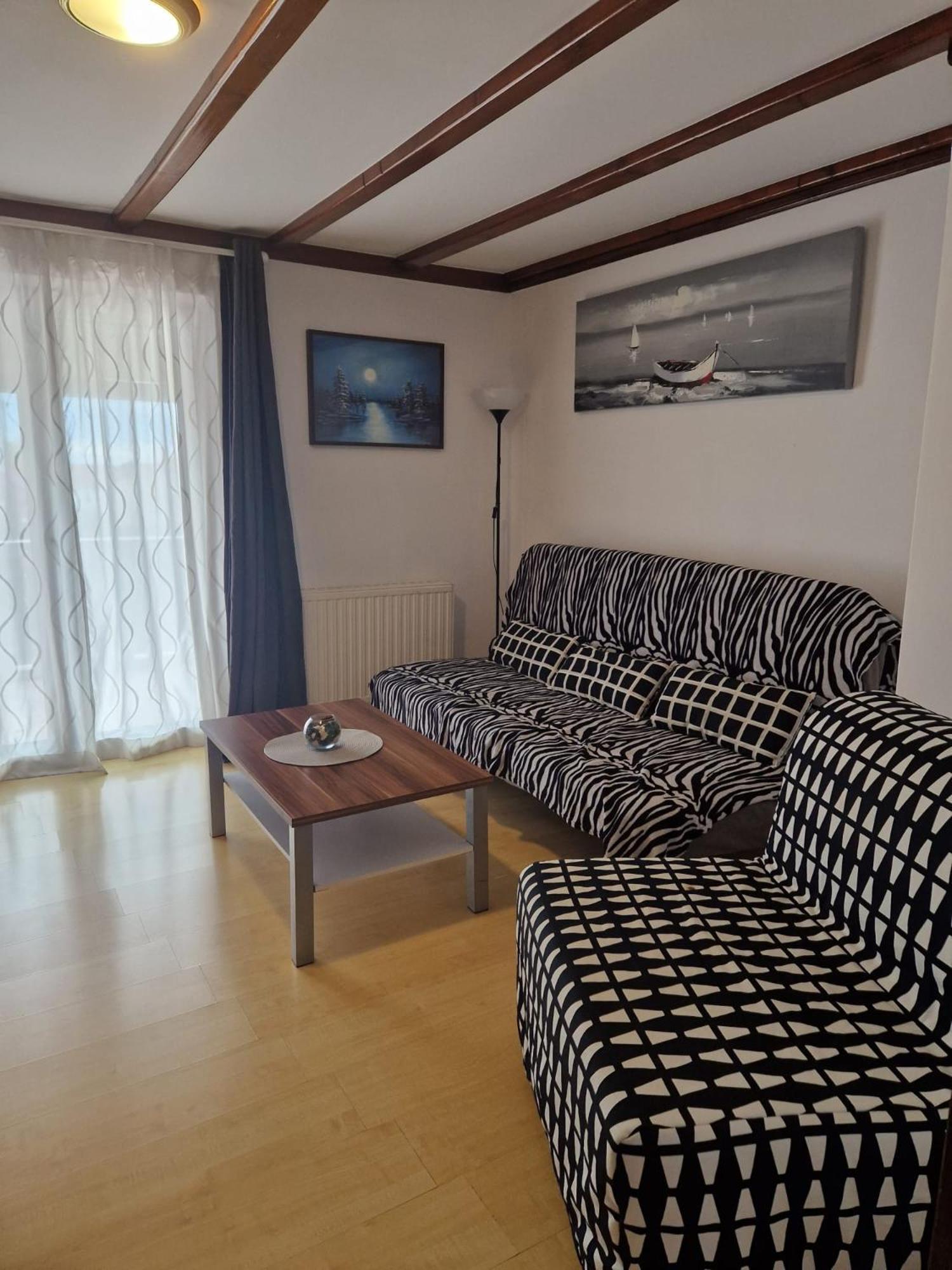 Tony Apartments Ровинь Экстерьер фото
